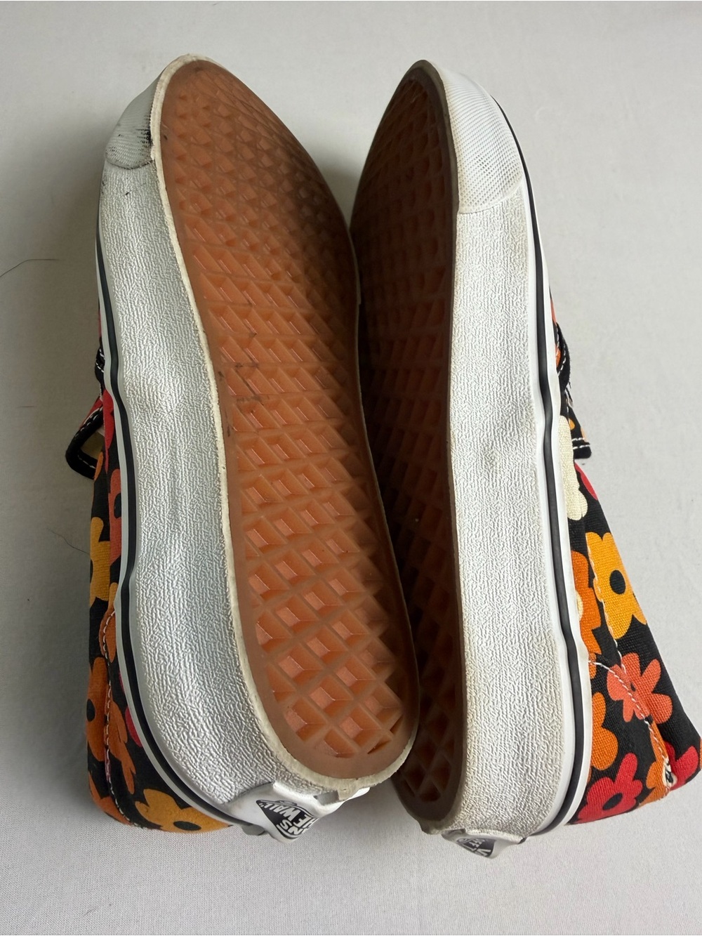Vans Slip-On Sneakers with Retro Floral Print size 8 - Picture 6 of 8